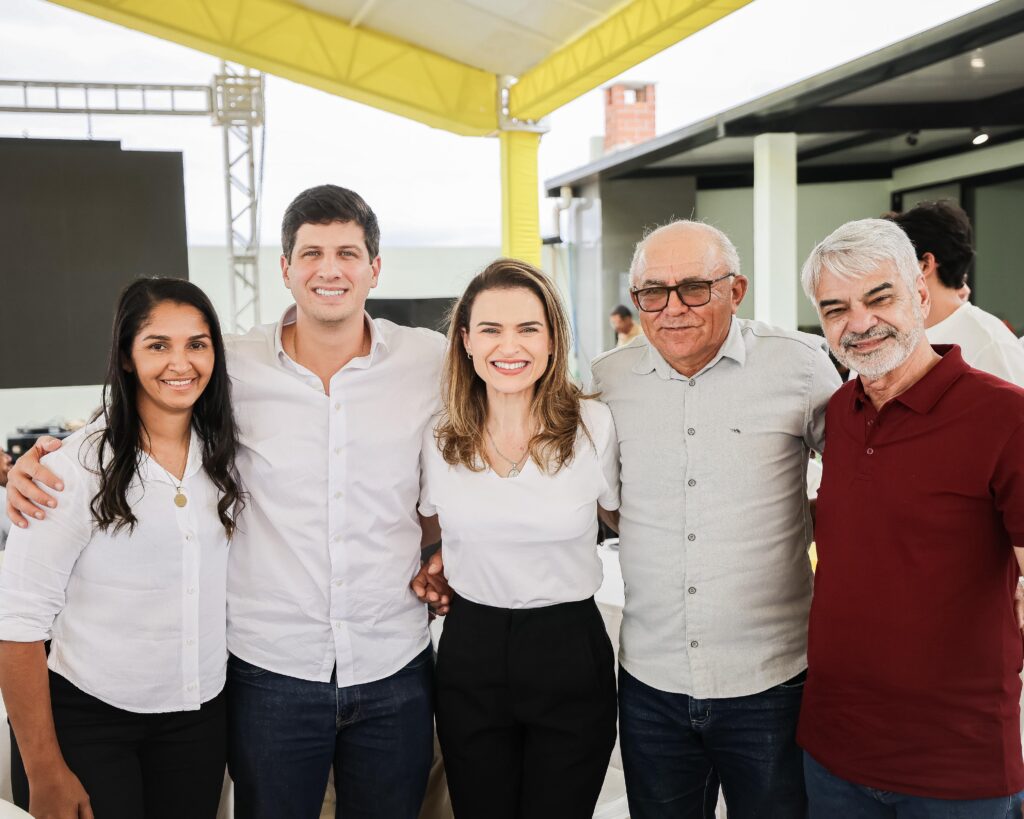 João Campos recebe apoio do vice-prefeito de Serrita e lideranças locais
